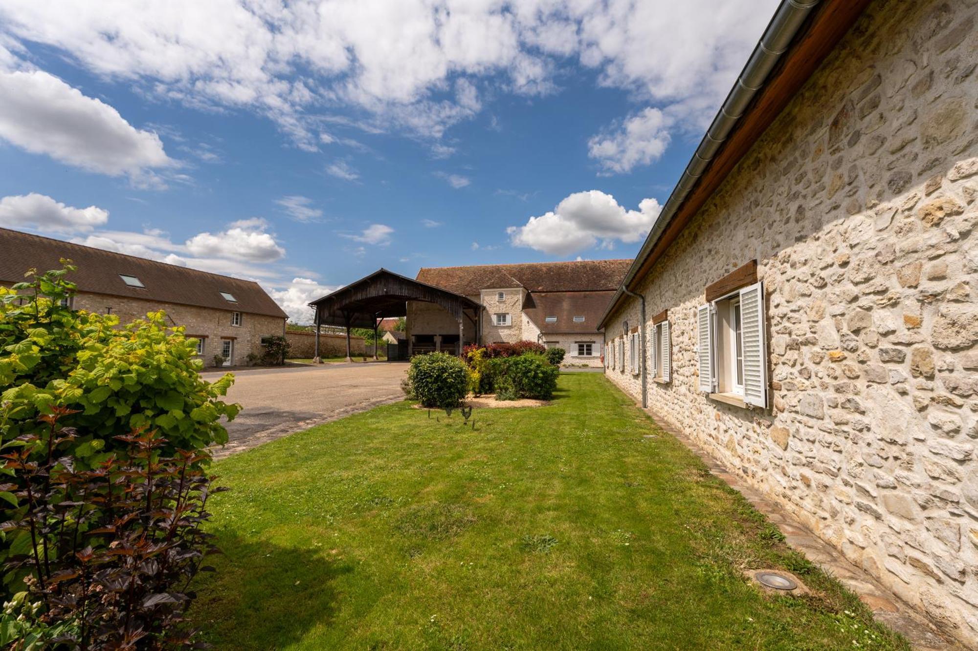 La Bullote - Gites - Paris Roissy Cdg Villeneuve-sous-Dammartin Exterior photo