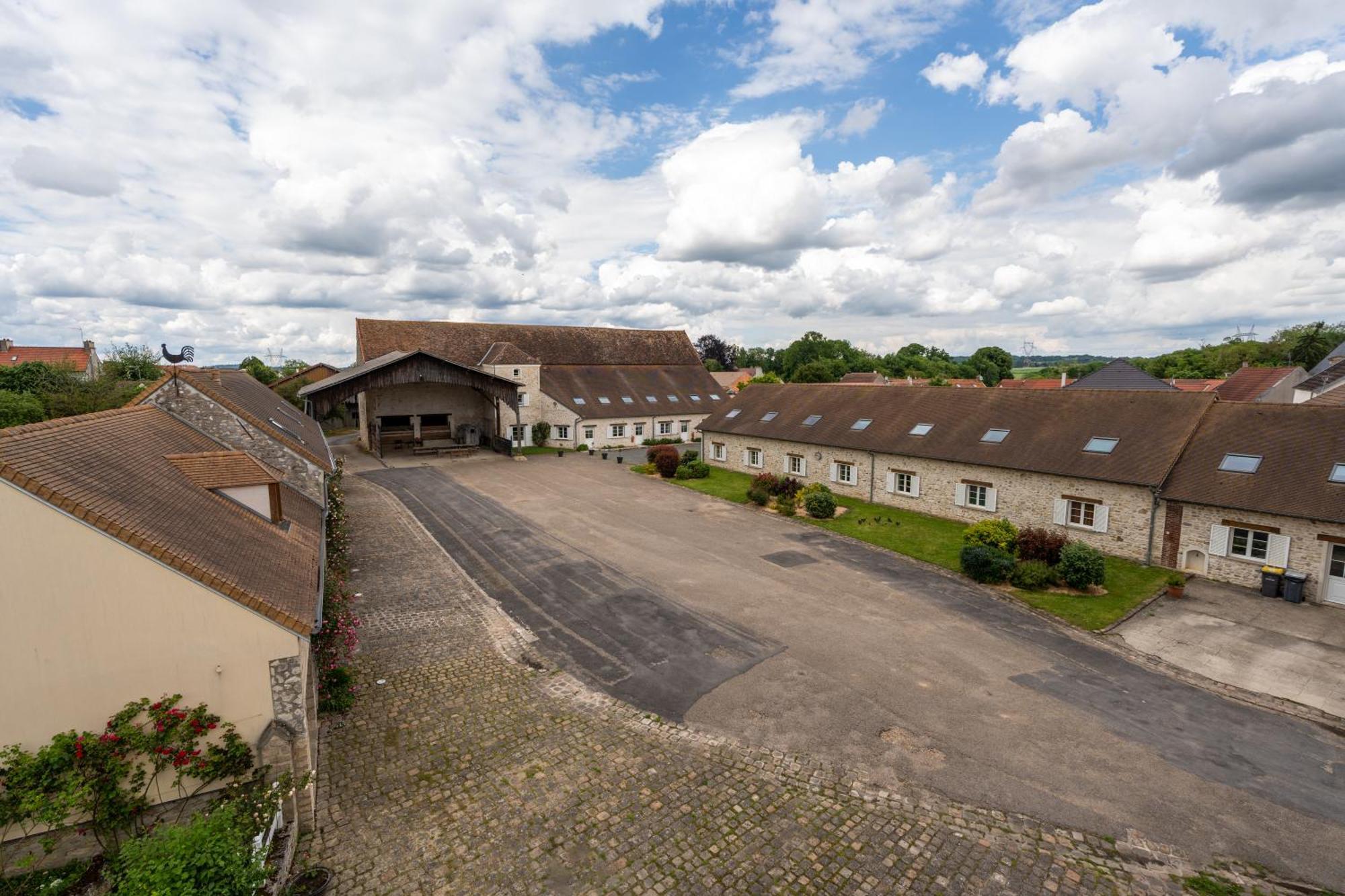 La Bullote - Gites - Paris Roissy Cdg Villeneuve-sous-Dammartin Exterior photo